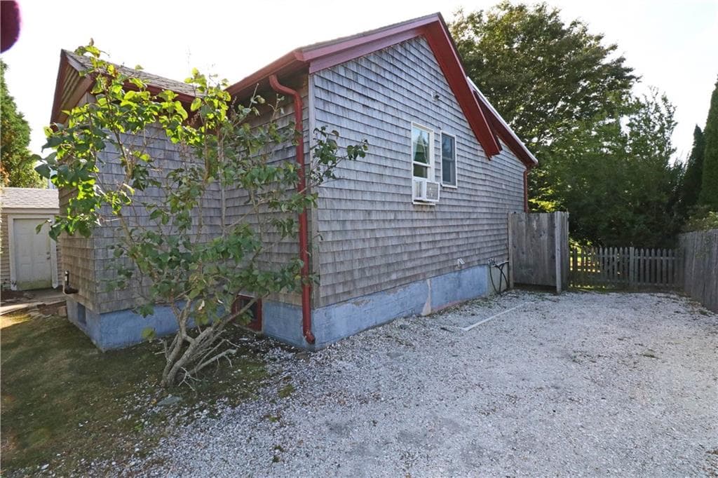 Single Family Residence at 12 Draper Avenue, Middletown, photo 2 of 32