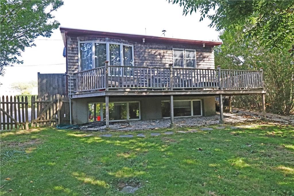 Single Family Residence at 12 Draper Avenue, Middletown, photo 3 of 32