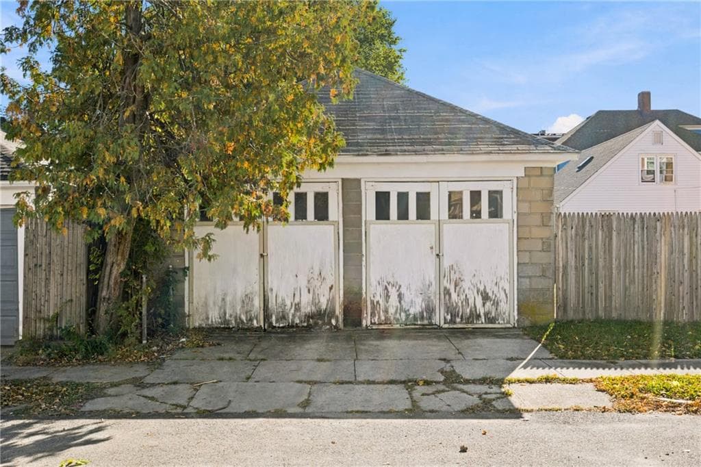 Single Family Residence at 53 Edgewood Avenue, Cranston, photo 24 of 28