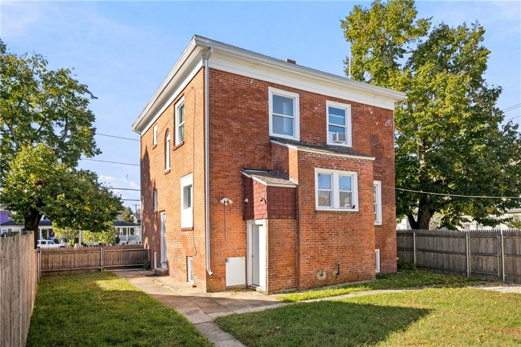 Single Family Residence at 53 Edgewood Avenue, Cranston, photo 21 of 28