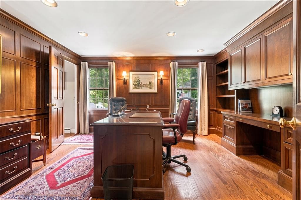 Single Family Residence at 1 Kings Row, Cumberland, photo 22 of 48