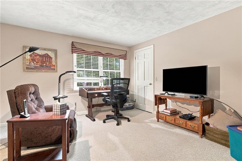 Single Family Residence at 1 Kings Row, Cumberland, photo 32 of 48