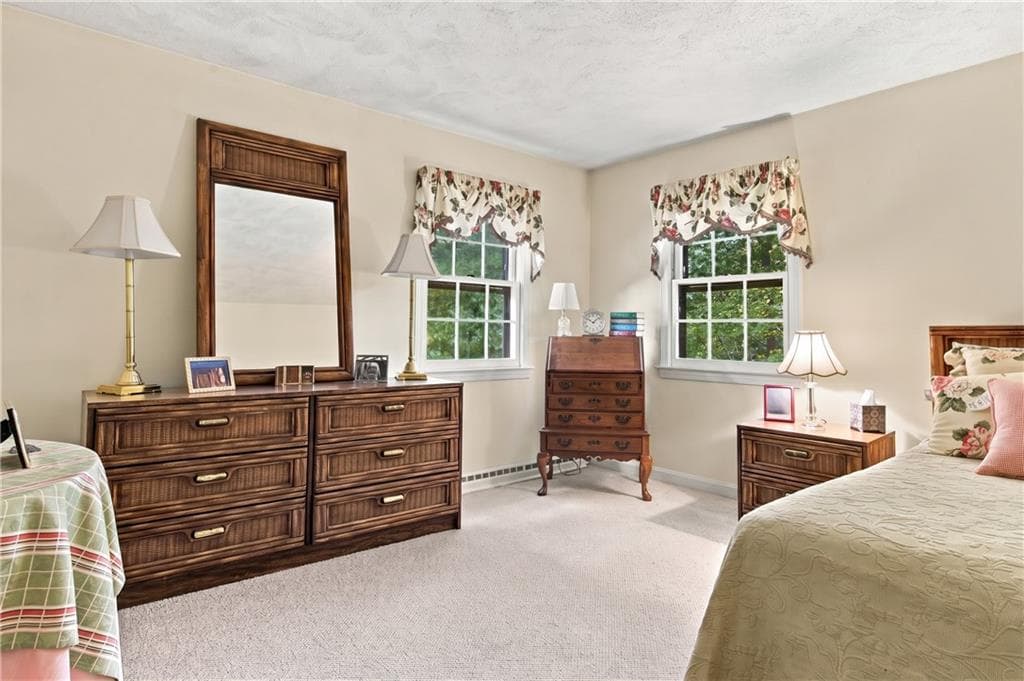 Single Family Residence at 1 Kings Row, Cumberland, photo 31 of 48