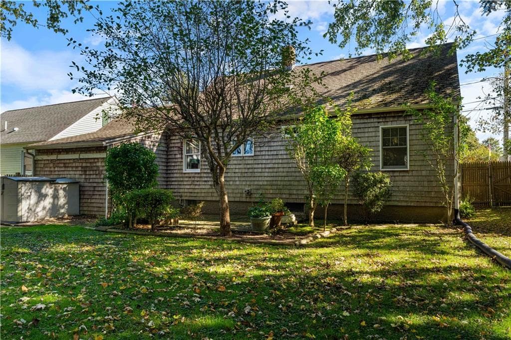 Single Family Residence at 35 King Road, Middletown, photo 22 of 30