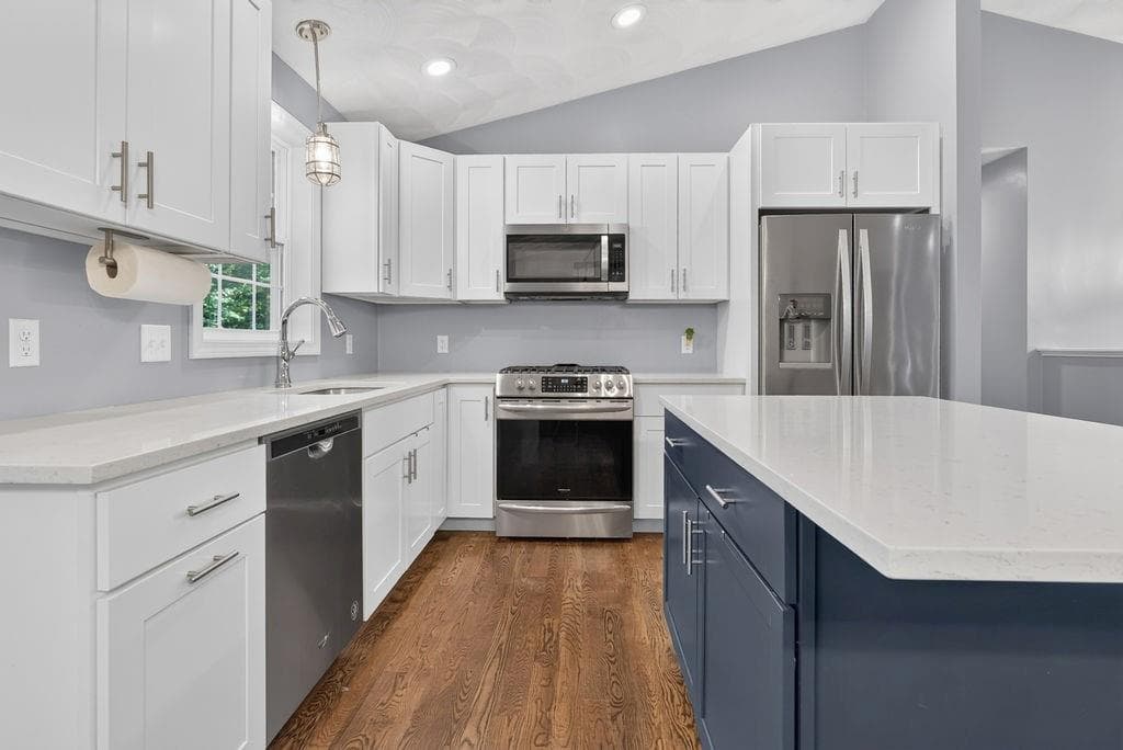 Single Family Residence at 427 Log Road, Smithfield, photo 10 of 50