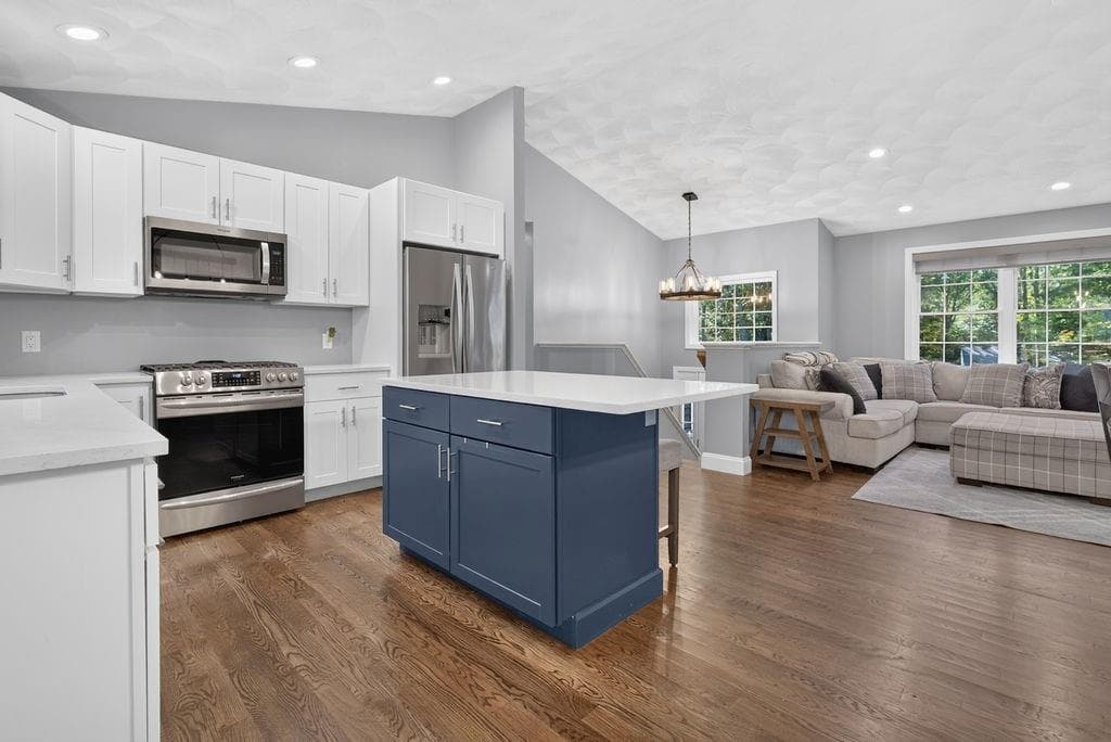 Single Family Residence at 427 Log Road, Smithfield, photo 11 of 50