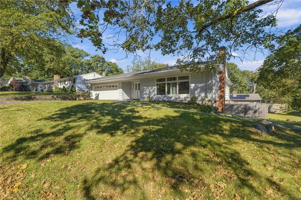 Single Family Residence at 157 Shenandoah Road, Warwick, photo 2 of 23