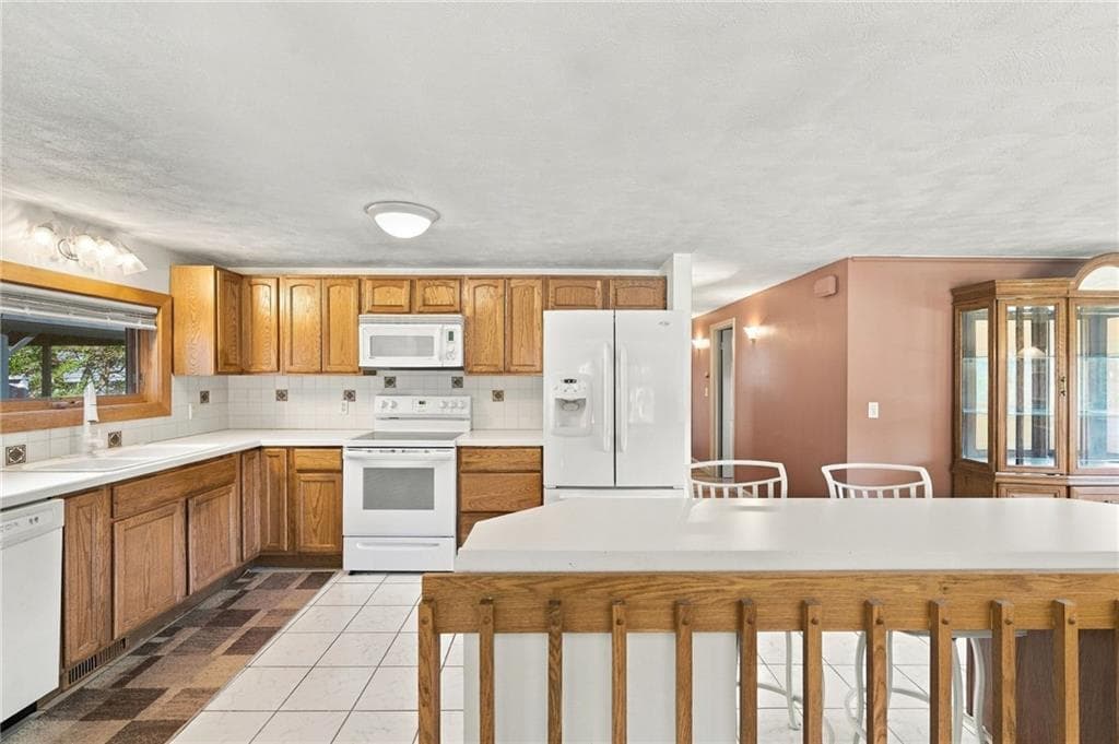 Single Family Residence at 157 Shenandoah Road, Warwick, photo 5 of 23