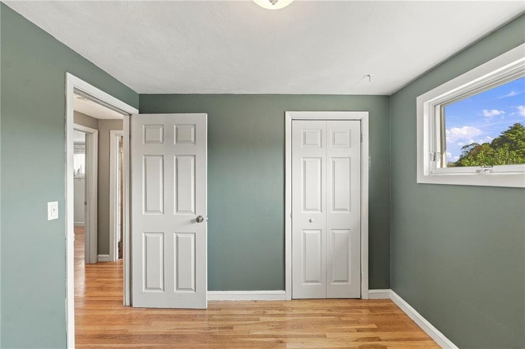 Single Family Residence at 157 Shenandoah Road, Warwick, photo 9 of 23