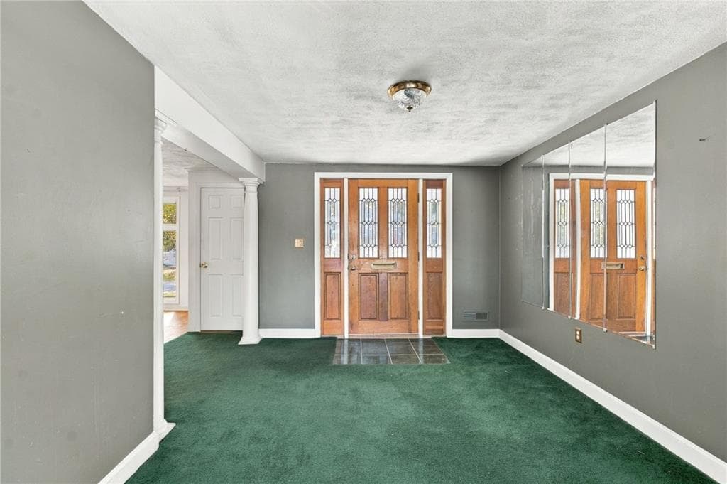 Single Family Residence at 157 Shenandoah Road, Warwick, photo 14 of 23