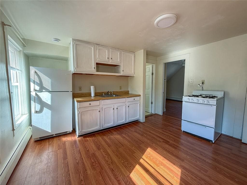 Multi Family at 333 Cass Avenue, Woonsocket, photo 14 of 27