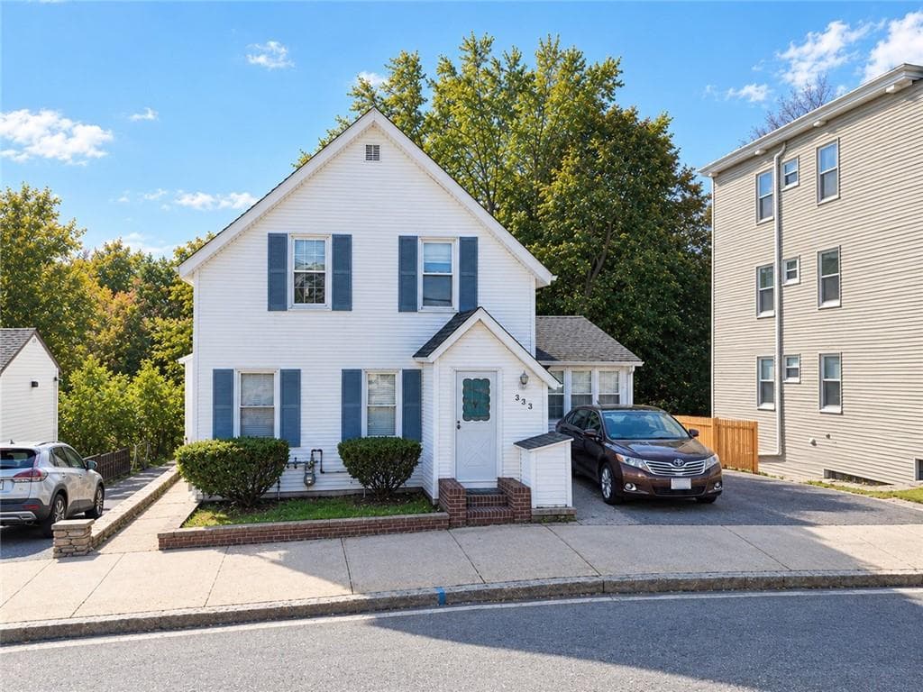 Multi Family at 333 Cass Avenue, Woonsocket, photo 25 of 27
