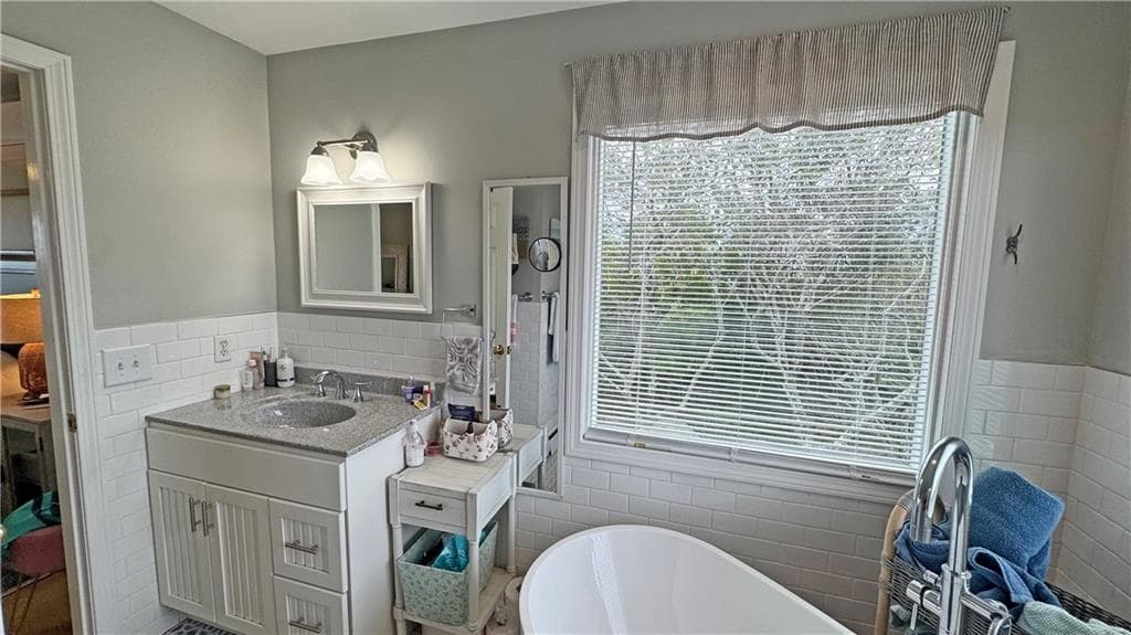Single Family Residence at 1646 Payne Road, Block Island, photo 26 of 39