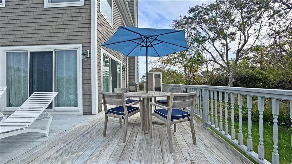 Single Family Residence at 1646 Payne Road, Block Island, photo 7 of 39