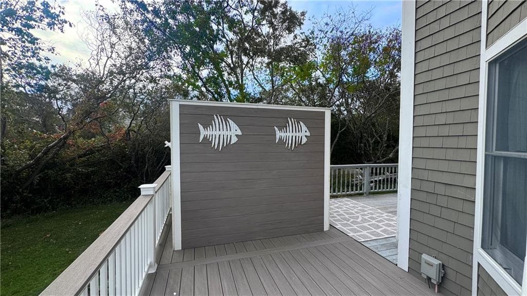 Single Family Residence at 1646 Payne Road, Block Island, photo 5 of 39