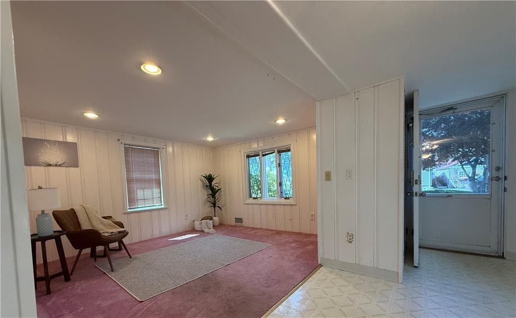 Single Family Residence at 117 Namquid Drive, Warwick, photo 16 of 31