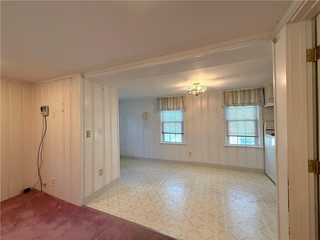 Single Family Residence at 117 Namquid Drive, Warwick, photo 7 of 31