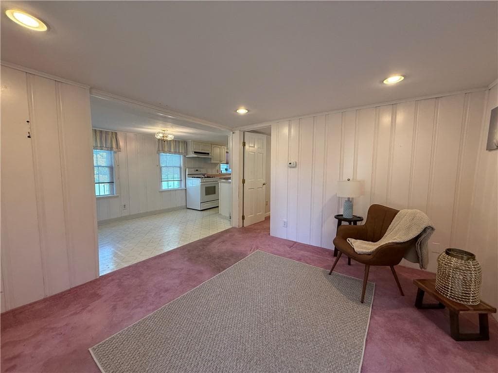 Single Family Residence at 117 Namquid Drive, Warwick, photo 15 of 31