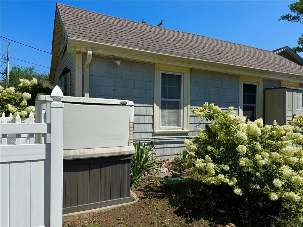 Single Family Residence at 117 Namquid Drive, Warwick, photo 25 of 31