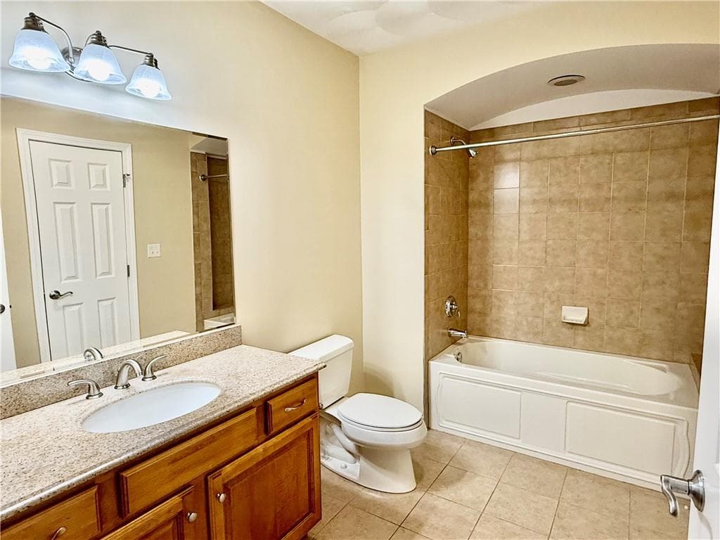 Condominium at 70 Turner Street UNIT B-4, Warwick, photo 20 of 22