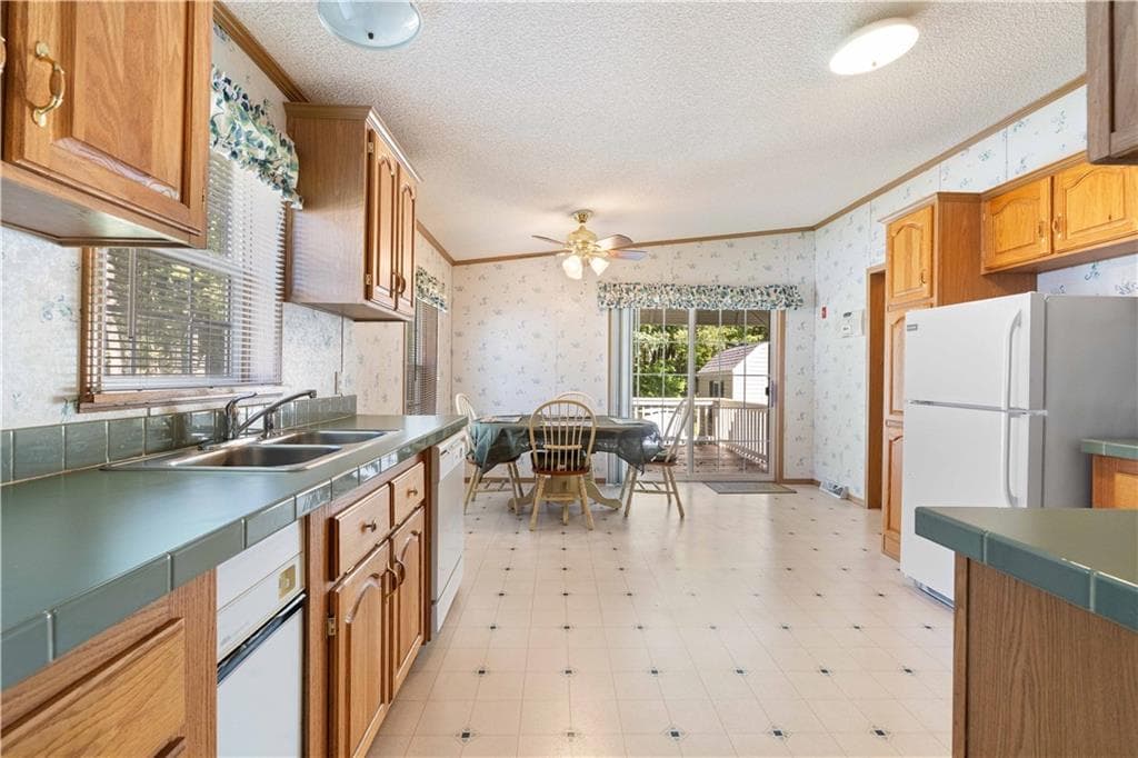 Single Family Residence at 26 Bluebird Drive, Tiverton, photo 8 of 28