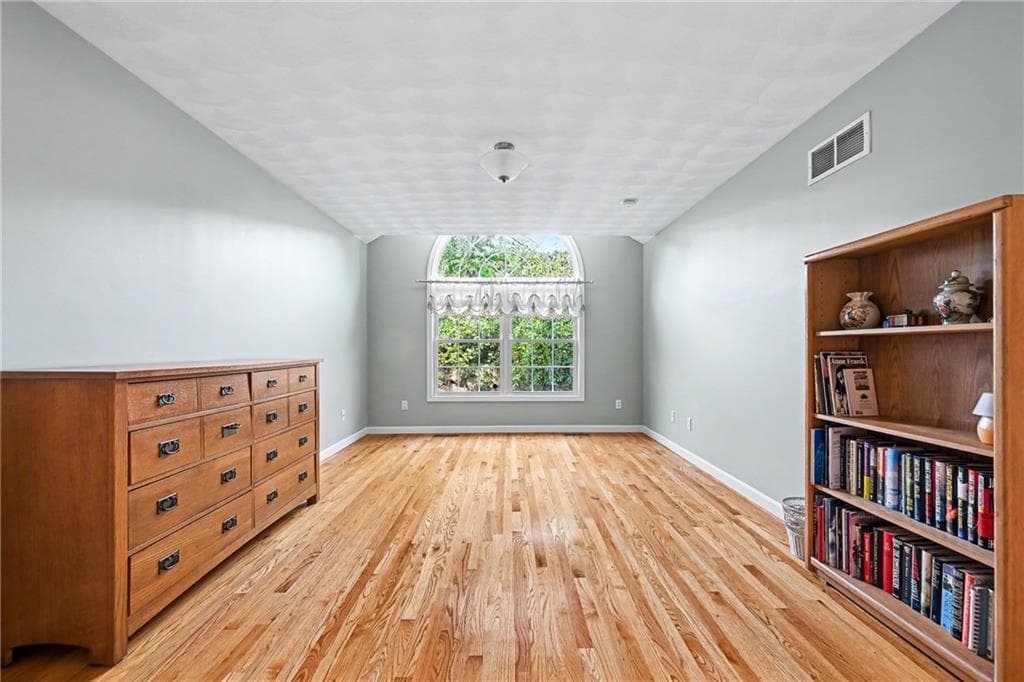 Condominium at 1421 Douglas Avenue UNIT H, North Providence, photo 11 of 27