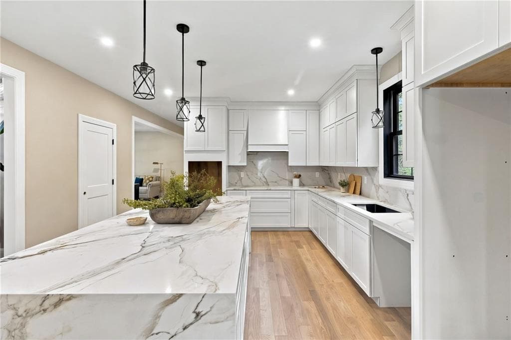 Single Family Residence at 12 Beechwood Drive, Cranston, photo 12 of 40