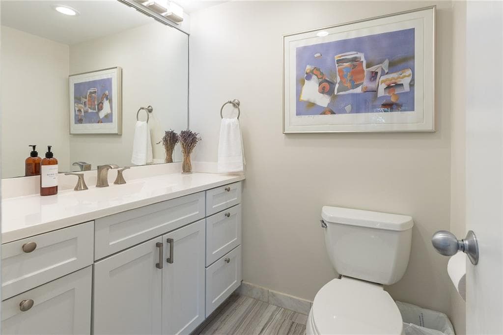 Condominium at 421 Bellevue Avenue UNIT 2D, Newport, photo 17 of 36
