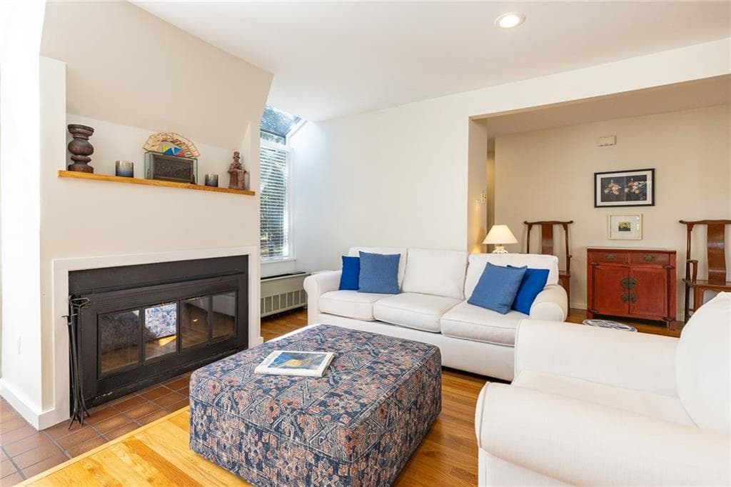 Condominium at 421 Bellevue Avenue UNIT 2D, Newport, photo 7 of 36
