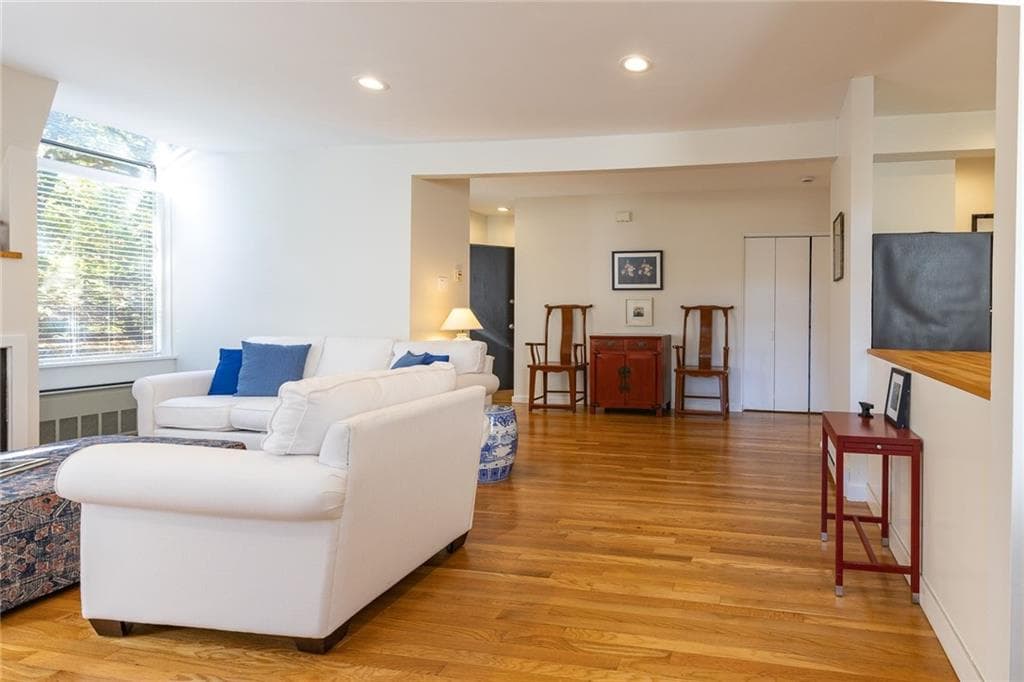 Condominium at 421 Bellevue Avenue UNIT 2D, Newport, photo 15 of 36