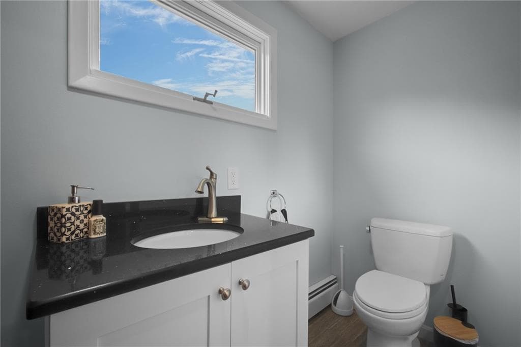 Single Family Residence at 22 Oakhurst Drive, Smithfield, photo 23 of 32