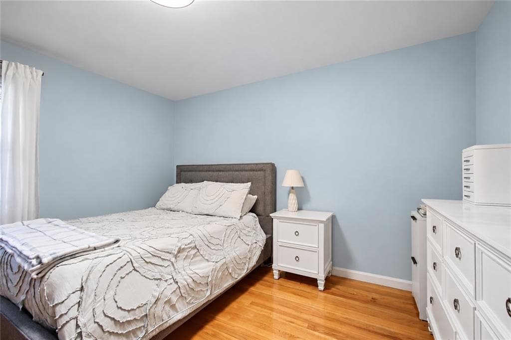 Single Family Residence at 22 Oakhurst Drive, Smithfield, photo 13 of 32