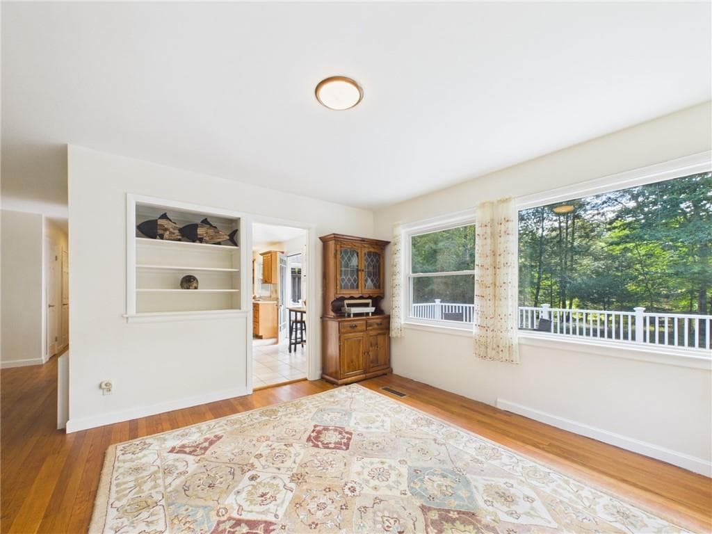 Single Family Residence at 115 Little Rest Road, South Kingstown, photo 6 of 30