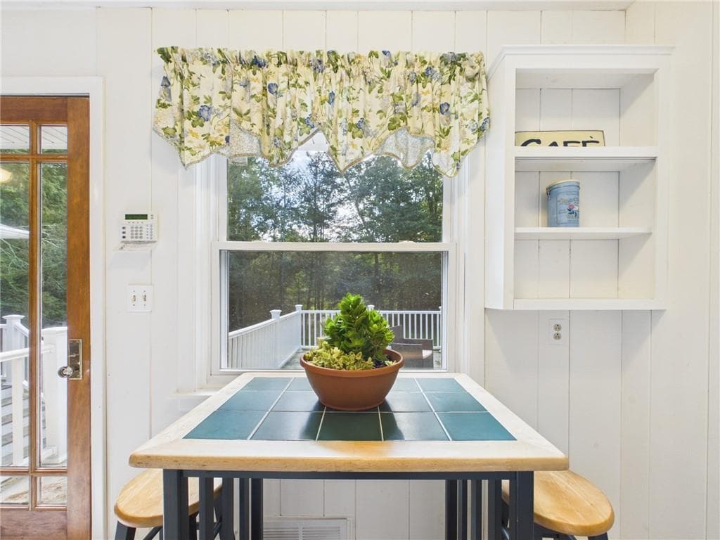Single Family Residence at 115 Little Rest Road, South Kingstown, photo 11 of 30