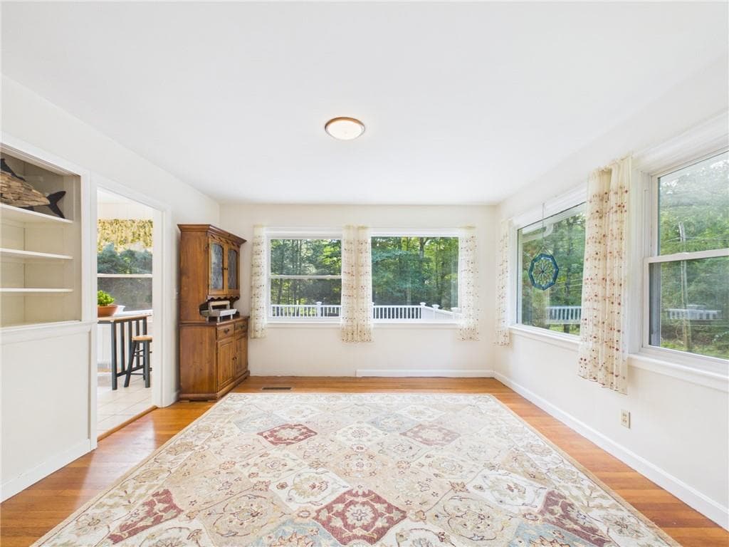 Single Family Residence at 115 Little Rest Road, South Kingstown, photo 8 of 30