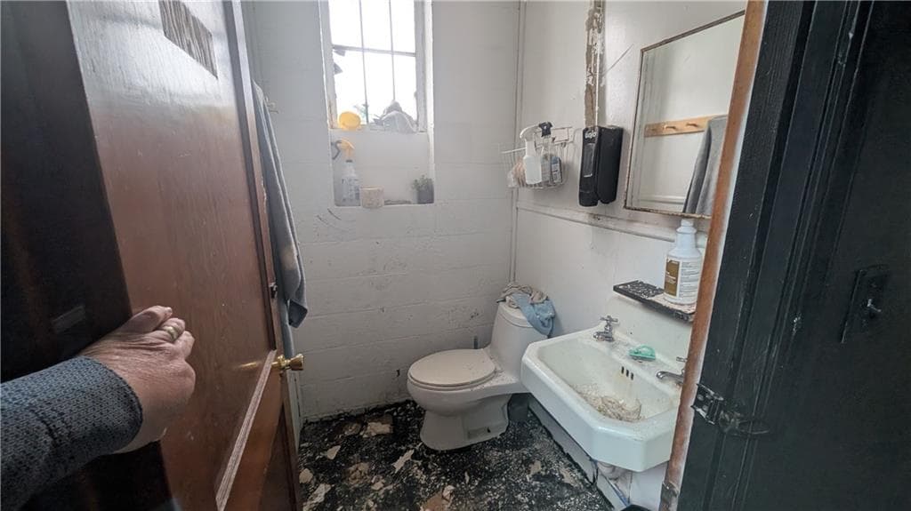 Commercial at 25 Pontiac Avenue, Providence, photo 6 of 11