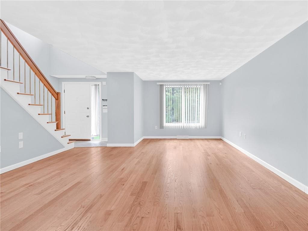 Condominium at 265 Scituate Avenue UNIT C, Cranston, photo 2 of 28