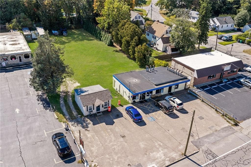 Commercial at 435 437 West Shore Road, Warwick, photo 3 of 12