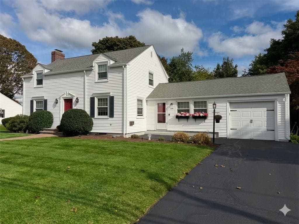 Single Family Residence at 136 Lawnacre Drive, Cranston, photo 2 of 21