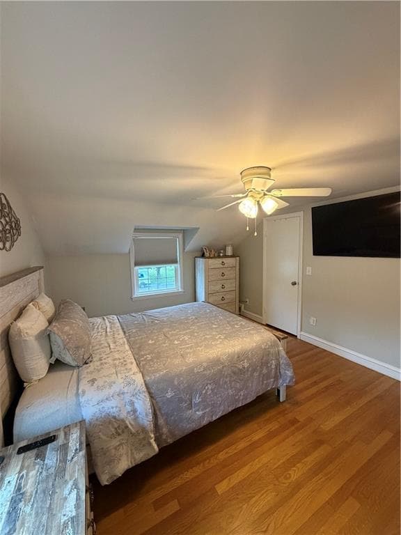 Single Family Residence at 136 Lawnacre Drive, Cranston, photo 11 of 21