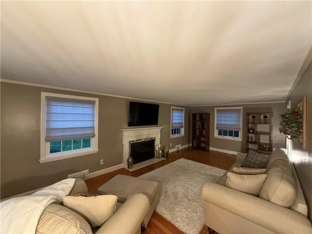 Single Family Residence at 136 Lawnacre Drive, Cranston, photo 8 of 21