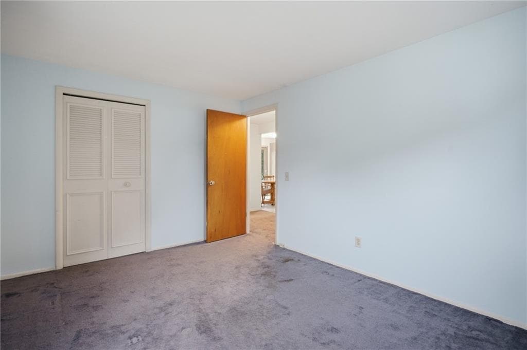 Single Family Residence at 5 Vanderbilt Terrace, Coventry, photo 10 of 30