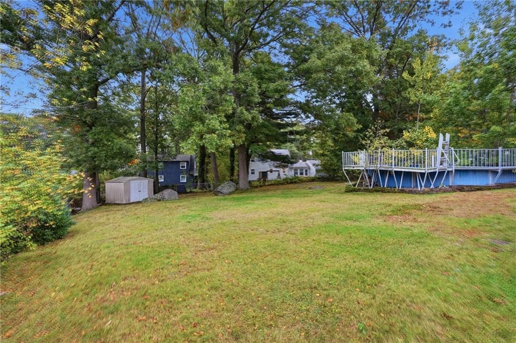 Single Family Residence at 5 Vanderbilt Terrace, Coventry, photo 18 of 30