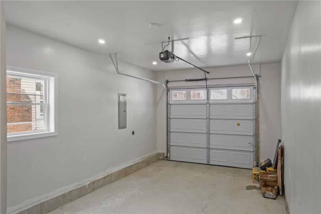 Single Family Residence at 354 Jastram Street, Providence, photo 24 of 30