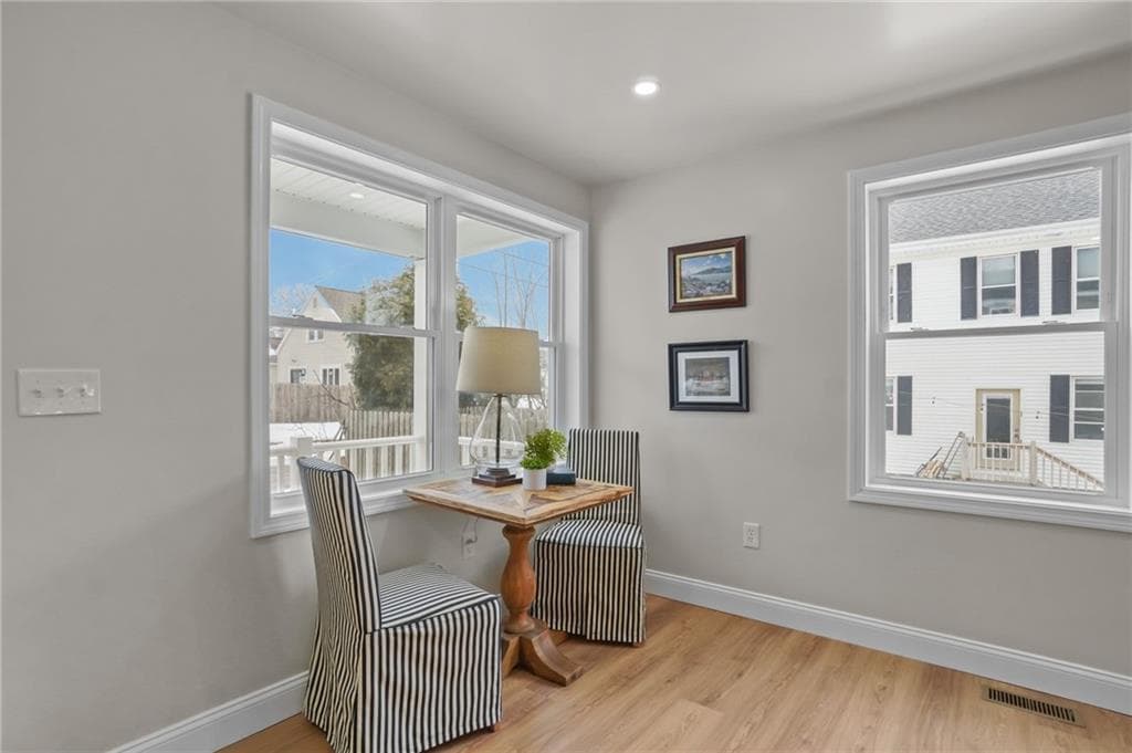 Single Family Residence at 354 Jastram Street, Providence, photo 10 of 30