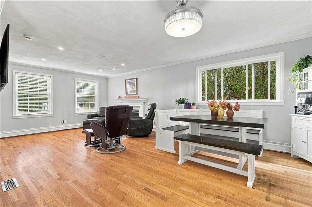 Single Family Residence at 18 Pineridge Drive, Smithfield, photo 12 of 49