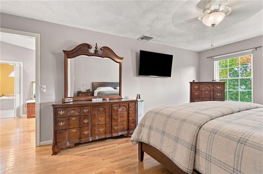 Single Family Residence at 18 Pineridge Drive, Smithfield, photo 22 of 49