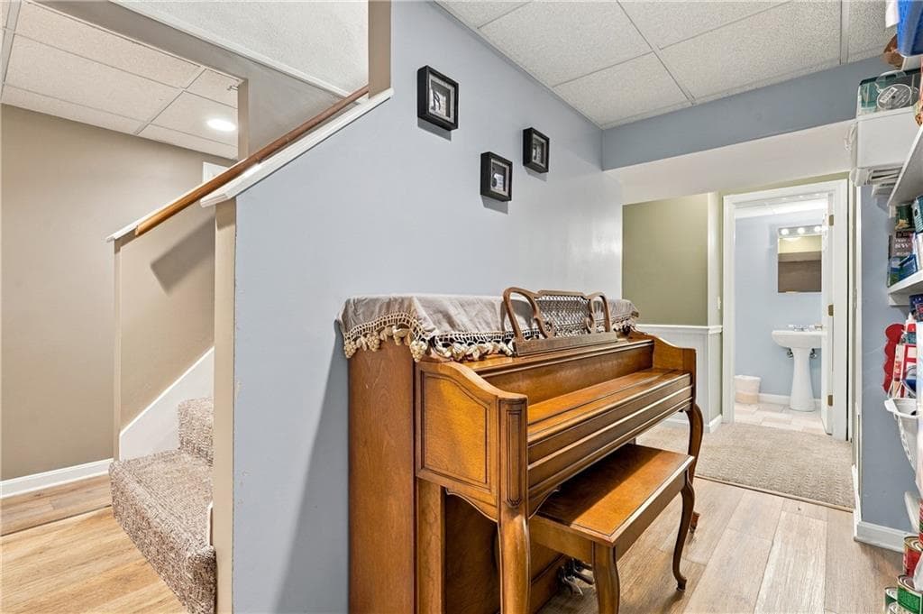 Single Family Residence at 18 Pineridge Drive, Smithfield, photo 34 of 49