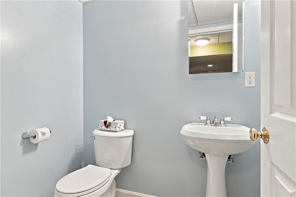 Single Family Residence at 18 Pineridge Drive, Smithfield, photo 33 of 49