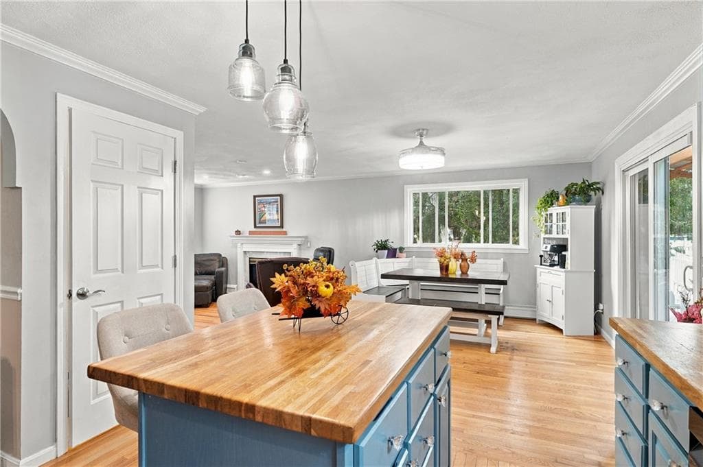 Single Family Residence at 18 Pineridge Drive, Smithfield, photo 15 of 49